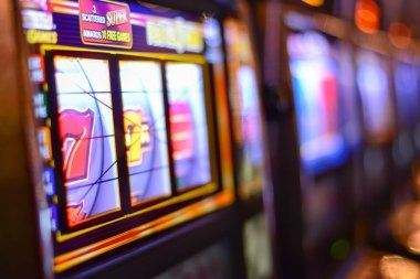iosbet slot Wolf Gold live studio with professional HD cameras, dealer at blackjack table, and real-time chat interface
